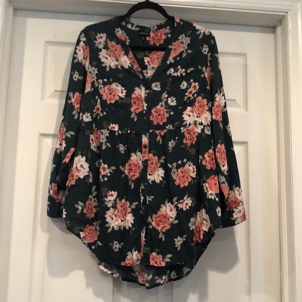 Long sleeve flowy shirt